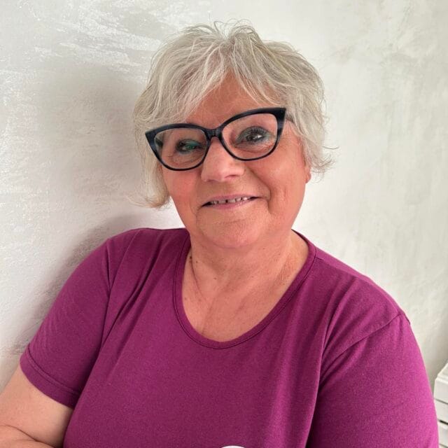 IMG_3596 https://evasaridentist.com/wp-content/uploads/2024/12/IMG_3596-640x640.jpeg